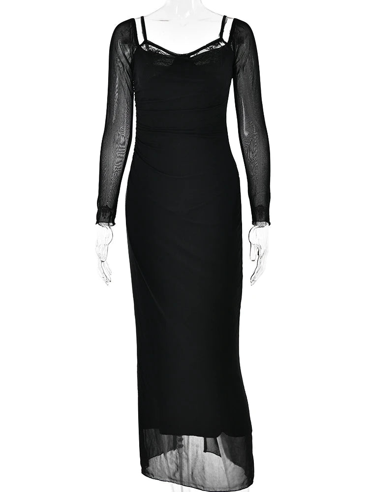 Katrin // Black Dress