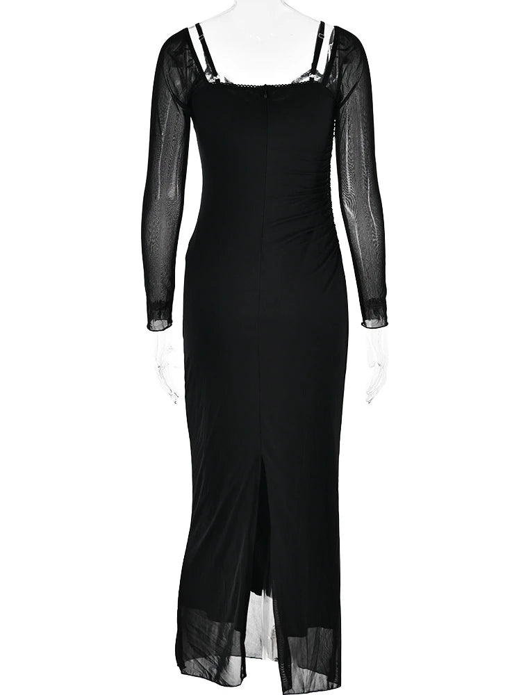 Katrin // Black Dress