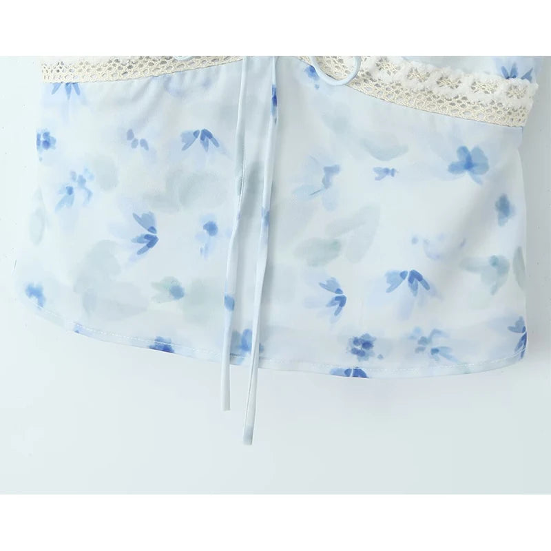 A Walk In The Clouds // Top