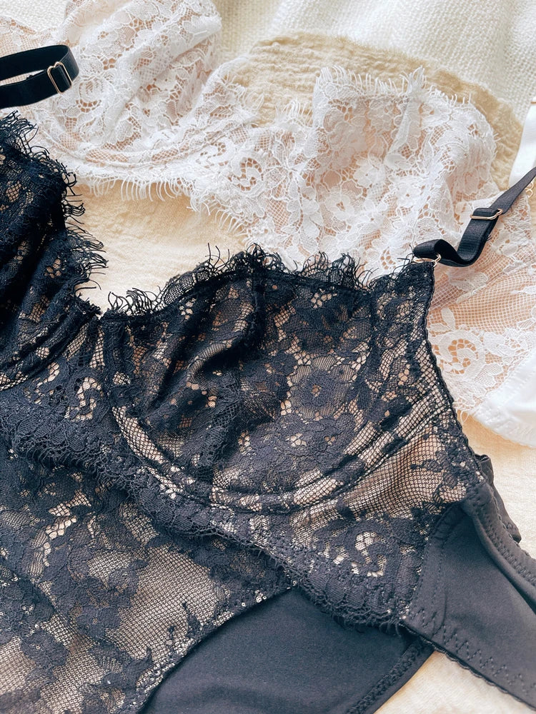 Barefoot in Lace // Set